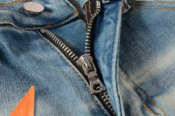 AMIRI #824 Jeans
